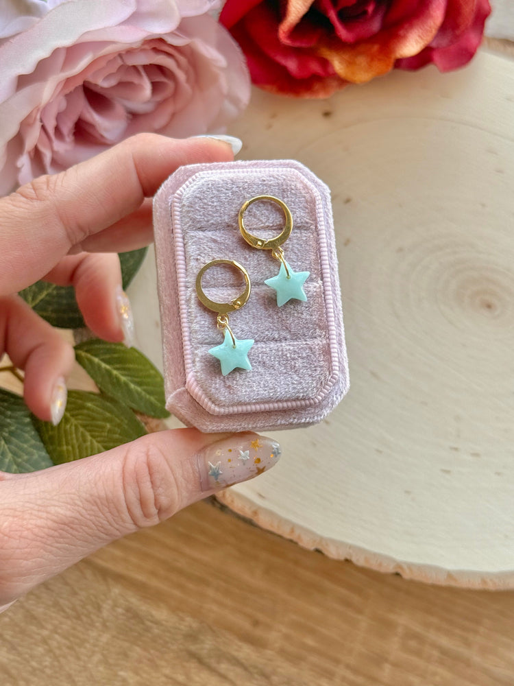 Tiny Sky Blue Star Huggies