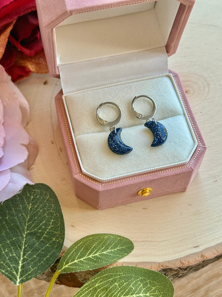 Small Blue Moon Huggies
